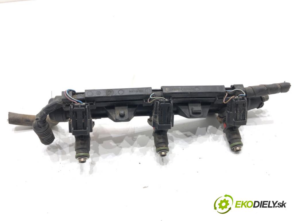 SKODA FABIA II liftback 2008 51 kW 1.2 1198 Lišta vstrekovacia 03E133320A (Vstrekovacia lišta)