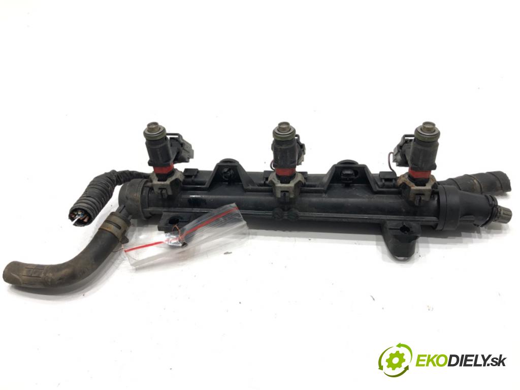 SKODA FABIA II liftback 2008 51 kW 1.2 1198 Lišta vstrekovacia 03E133320A (Vstrekovacia lišta)