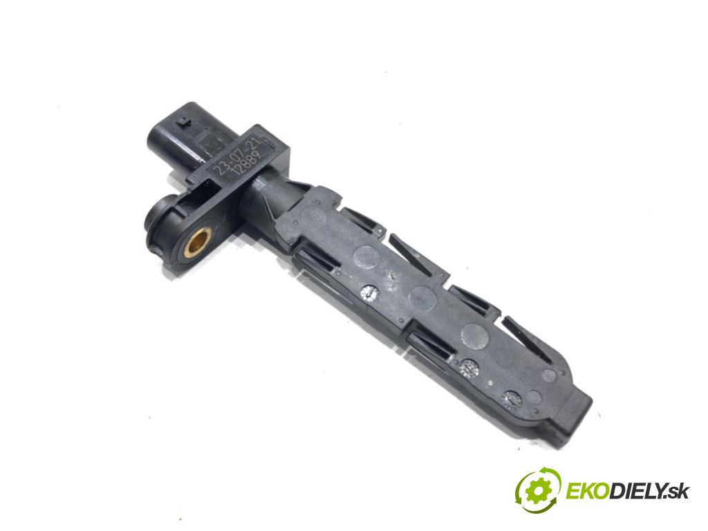 BMW F44 coupe 2021 131 kW 220 i 1998 Snímač pozície hriadeľa kľukového 7806782 (Snímač polohy kľukového hriadeľa)