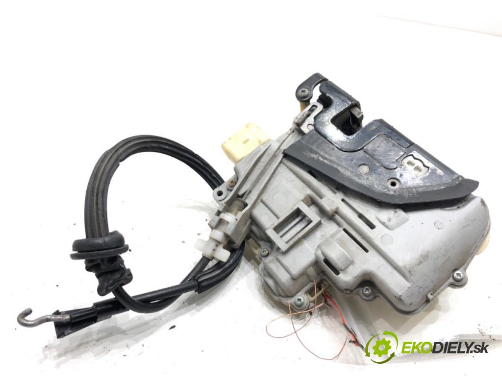 VW PASSAT B6 Kombi 2006 103 kW 2.0 TDI 1968 zámok Dvere ľavy predný 3C1837015A