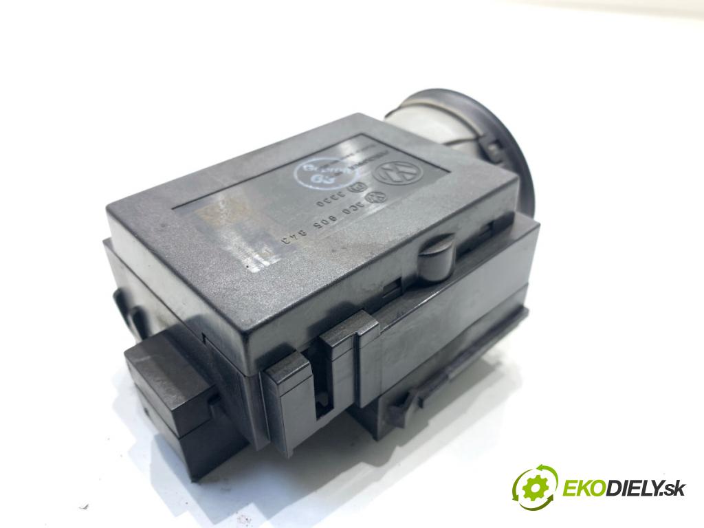 VW PASSAT B6 Kombi 2006 103 kW 2.0 TDI 1968 spinačka 3C0905843N (Spínacia skrinka)