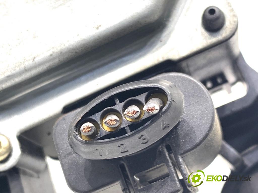 VW PASSAT B6 Kombi 2006 103 kW 2.0 TDI 1968 Motor stieračov zad 3C9955711