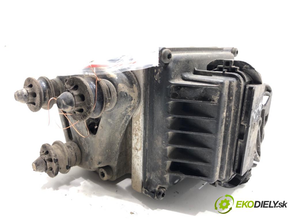 VW PASSAT B6 Kombi 2006 103 kW 2.0 TDI 1968 pumpa ABS 3C0614095Q (Pumpa ABS)