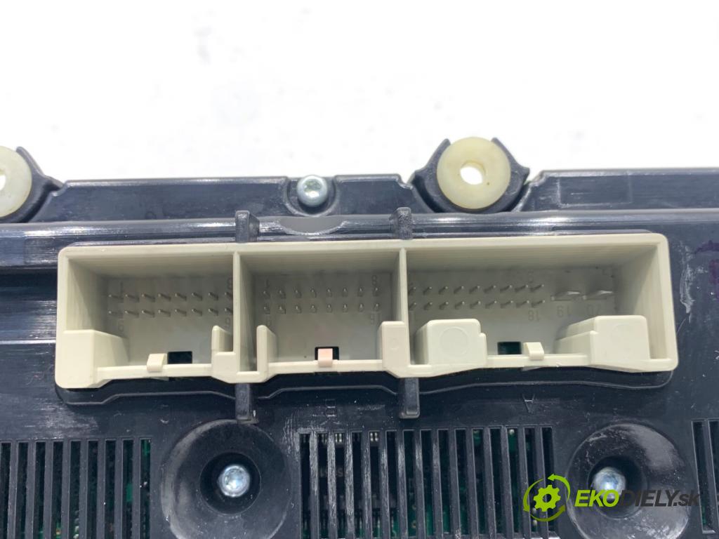 VW PASSAT B6 Kombi 2006 103 kW 2.0 TDI 1968 Panel ovládania kúrenia  (Prepínacie páčky pod volantom)