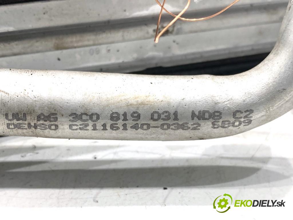 VW PASSAT B6 Kombi 2006 103 kW 2.0 TDI 1968 Výhrevné teleso, radiátor kúrenia 3C0819031 (Radiátor kúrenia)