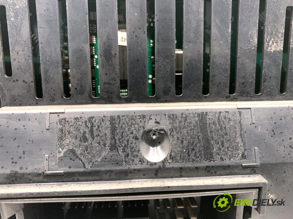 VW PASSAT B6 Kombi 2006 103 kW 2.0 TDI 1968 Prístrojovka A2C53145550 (Prístrojová doska)