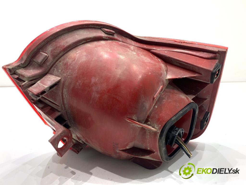 VW PASSAT B6 Kombi 2006 103 kW 2.0 TDI 1968 světlo pravý zadní část 3C9945096B