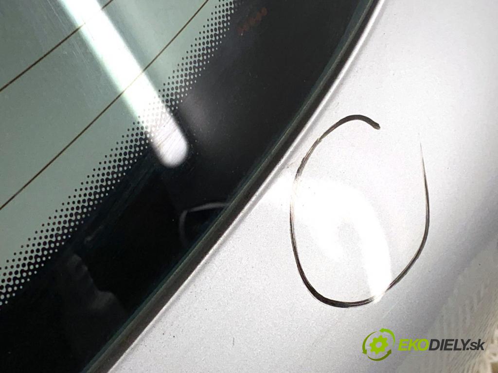 PEUGEOT 207 liftback 2009 53 kW 1.4 1360 kapota zad EZR