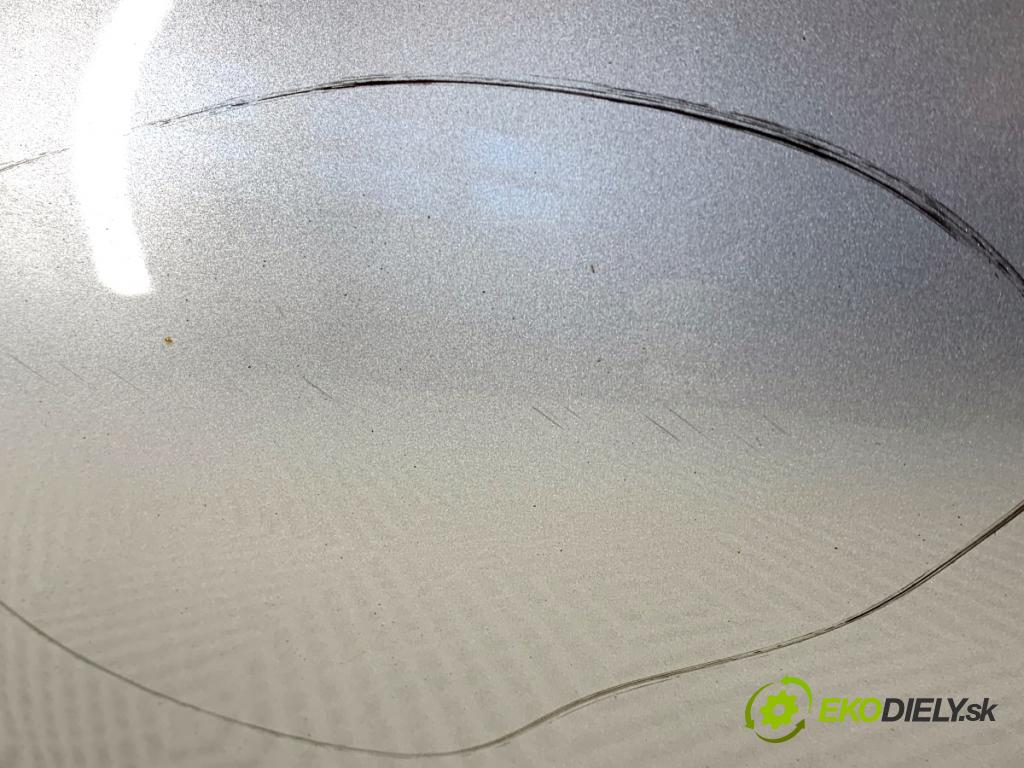 PEUGEOT 207 liftback 2009 53 kW 1.4 1360 kapota zad EZR