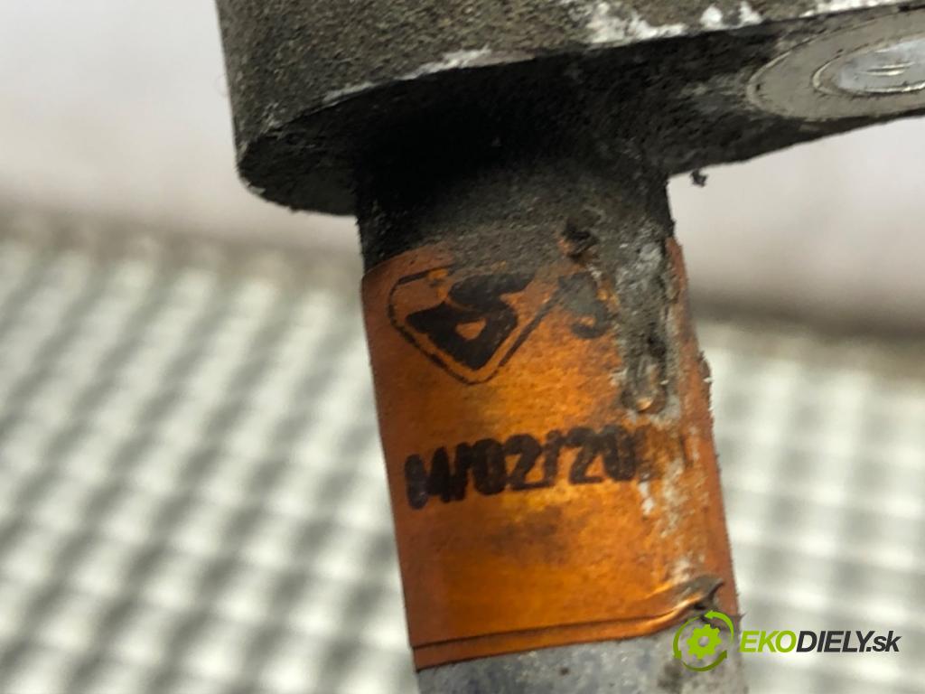 PEUGEOT 207 liftback 2009 53 kW 1.4 1360 rúrka klimatizace  (Trubka klimatizace)