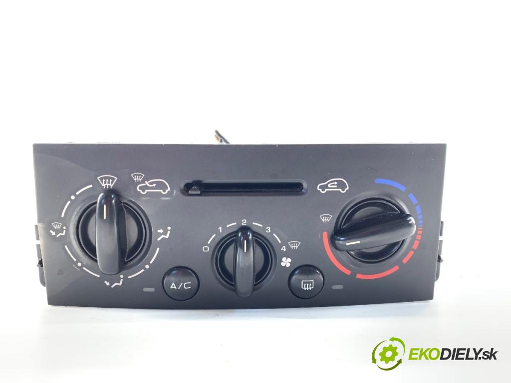 PEUGEOT 207 liftback 2009 53 kW 1.4 1360 Panel ovládania kúrenia N102079B (Prepínacie páčky pod volantom)