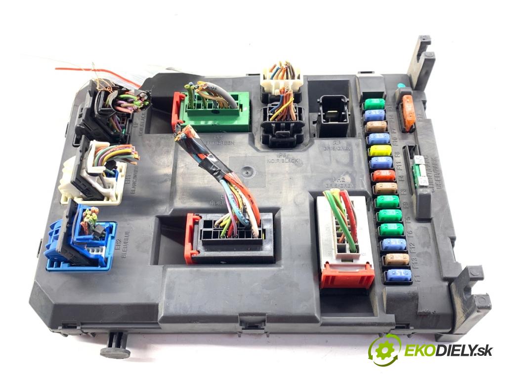 PEUGEOT 207 liftback 2009 53 kW 1.4 1360 Modul BSI 9664983080 (Poistková skrinka)