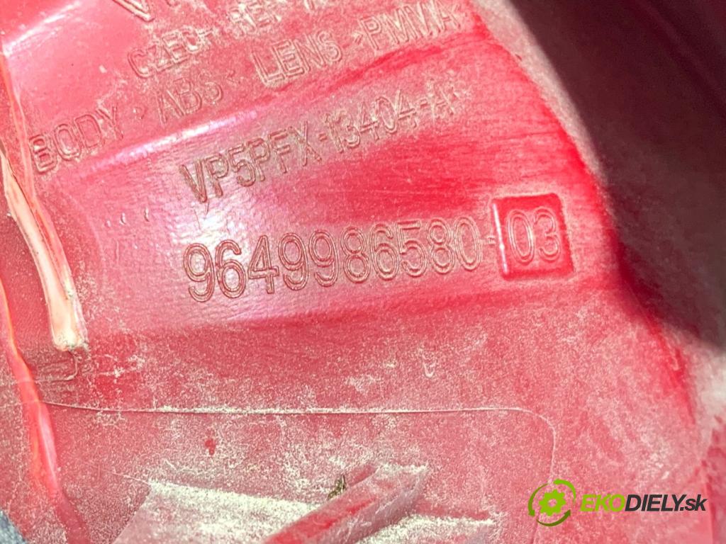 PEUGEOT 207 liftback 2009 53 kW 1.4 1360 Svetlo pravy zad 9649986580