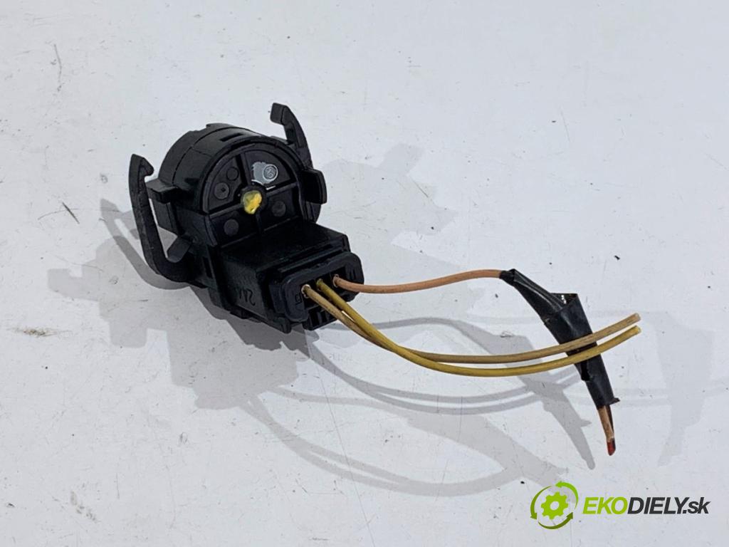 PEUGEOT 207 liftback 2009 53 kW 1.4 1360 Kocka, vložka spínacej skrinky  (Spínacia skrinka)