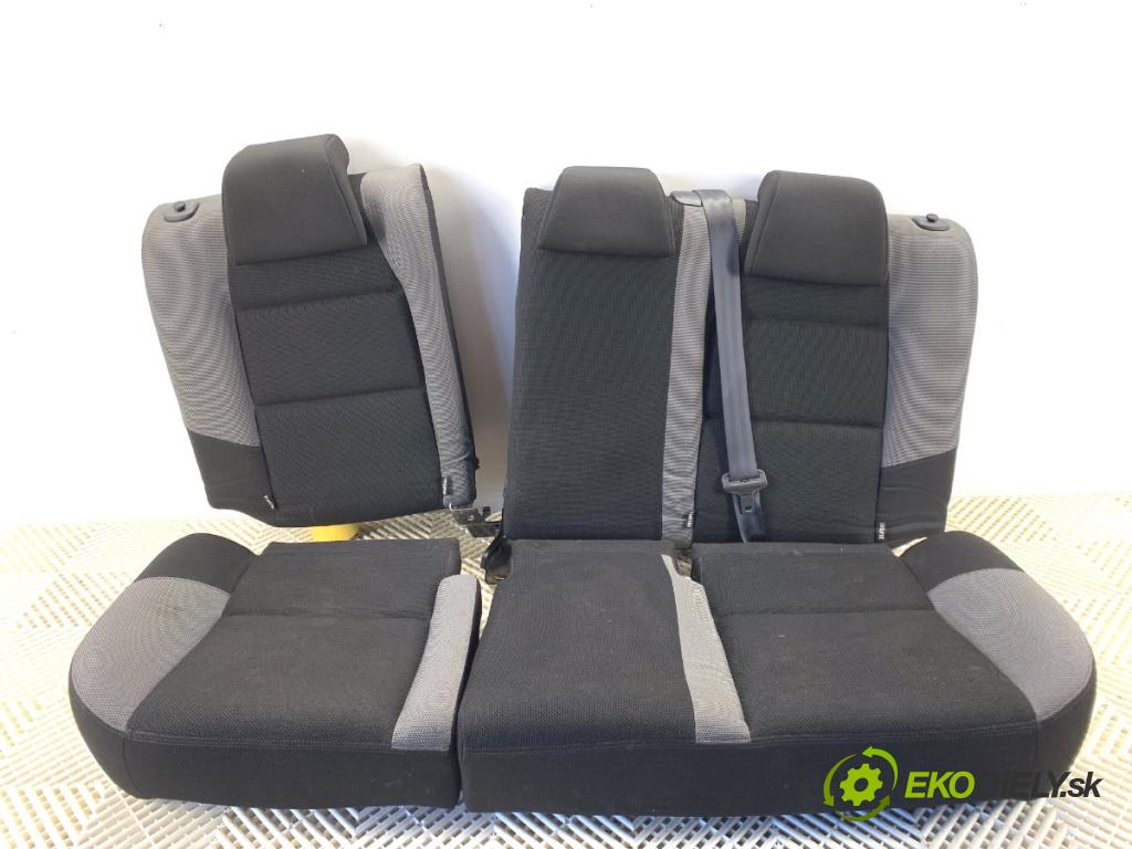 PEUGEOT 207 liftback 2009 53 kW 1.4 1360 Sedadlo druhý rad 