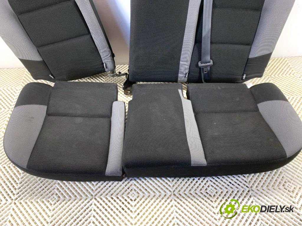 PEUGEOT 207 liftback 2009 53 kW 1.4 1360 Sedadlo druhý rad