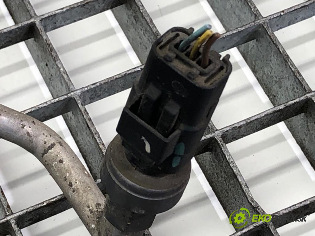 PEUGEOT 207 liftback 2009 53 kW 1.4 1360 rúrka klimatizace  (Trubka klimatizace)