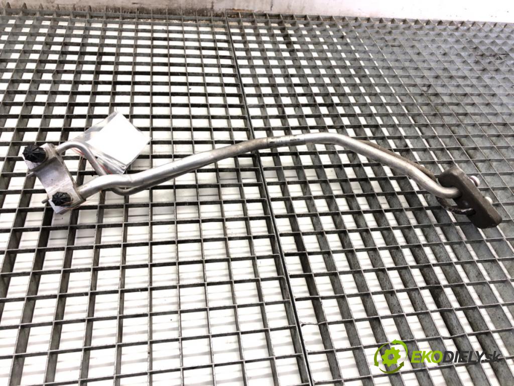 BMW F16 SUV 2015 230 kW xDrive 40 d 2993 rúrka klimatizace 9271894 (Trubka klimatizace)