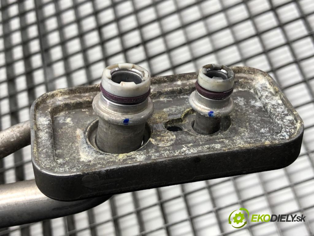 BMW F16 SUV 2015 230 kW xDrive 40 d 2993 rúrka klimatizace 9271894 (Trubka klimatizace)