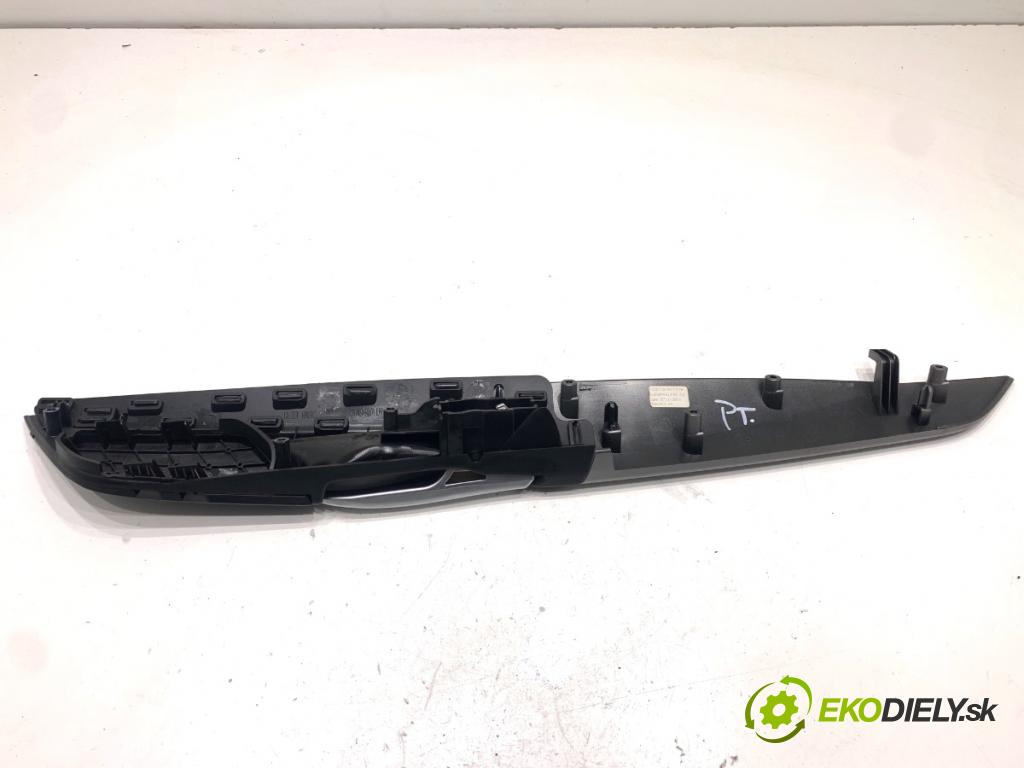 BMW F16 SUV 2015 230 kW xDrive 40 d 2993 Kľučka vnútorná pravy zad 7292187