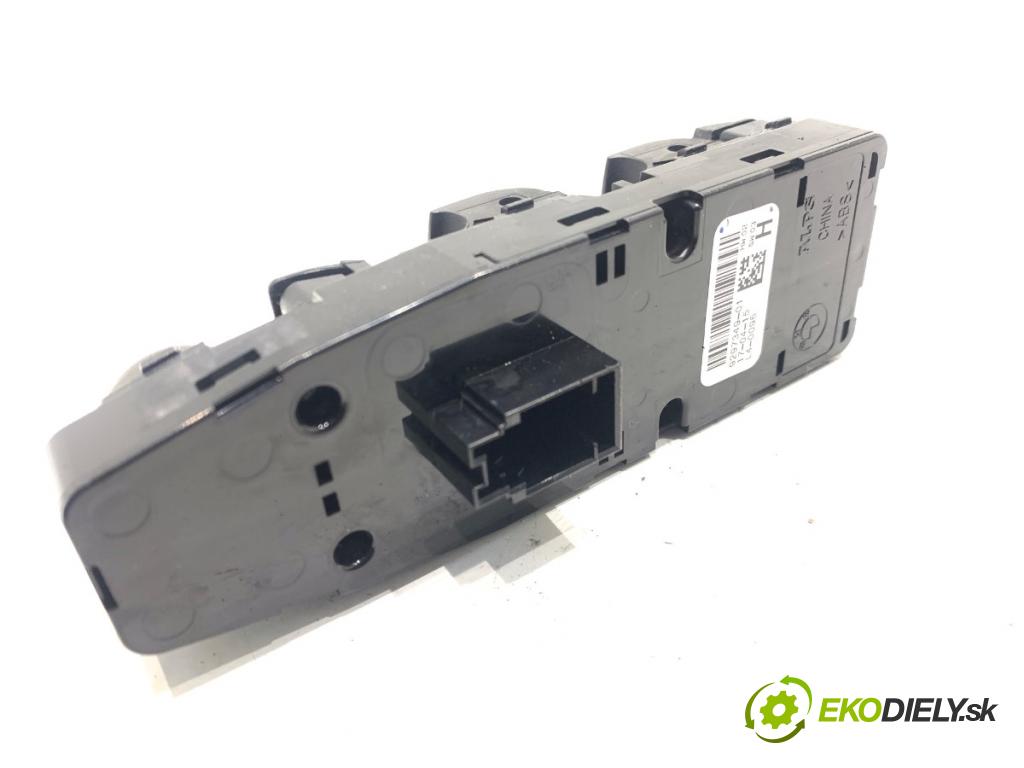 BMW F16 SUV 2015 230 kW xDrive 40 d 2993 Prepínač okien 9297349 (Prepínacie páčky pod volantom)