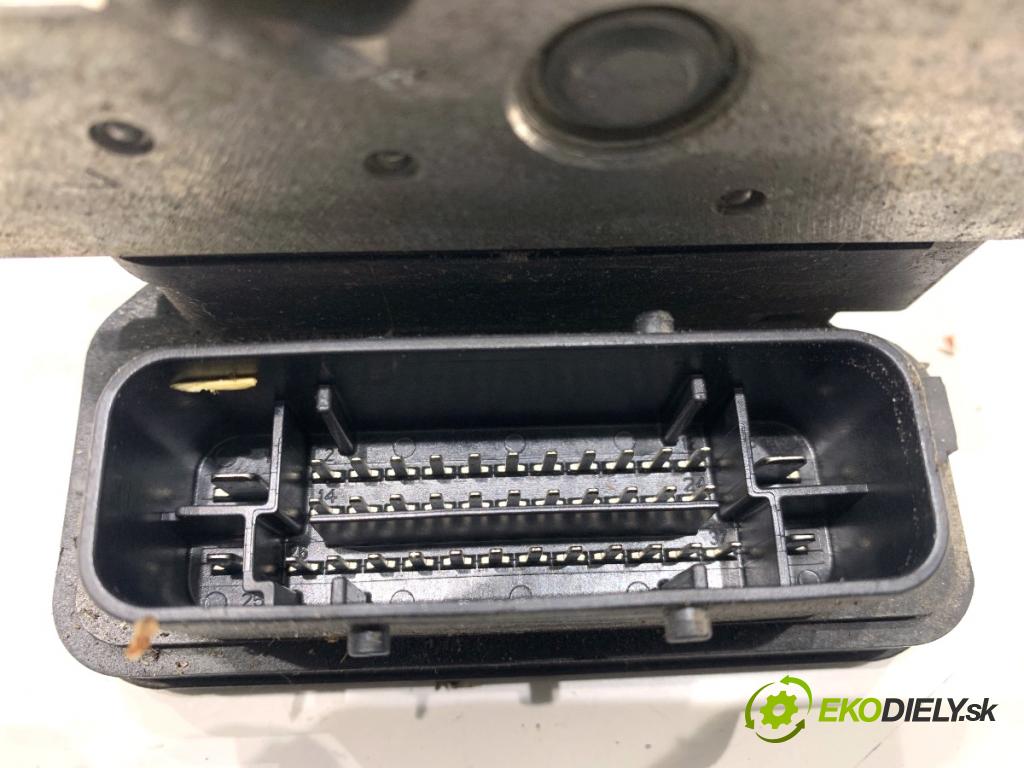 BMW F16 SUV 2015 230 kW xDrive 40 d 2993 Pumpa ABS 6864798 (Pumpa ABS)