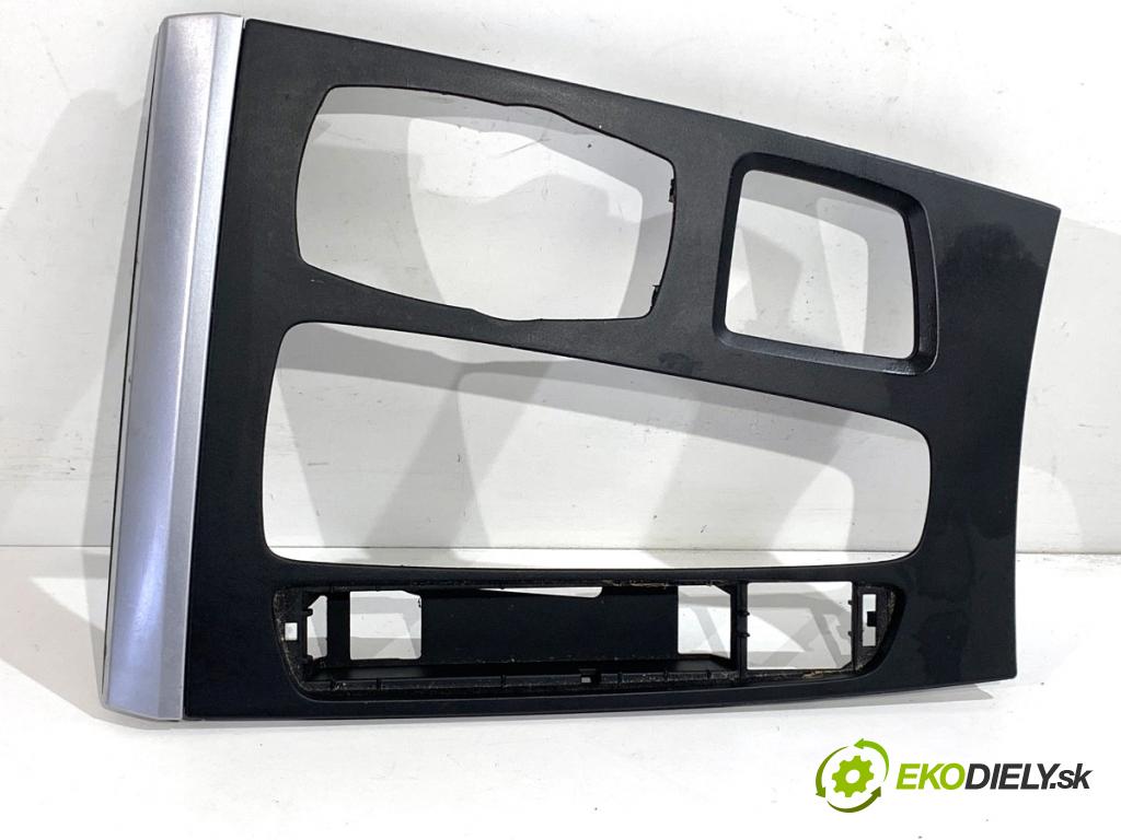 BMW F16 SUV 2015 230 kW xDrive 40 d 2993 lišty kryt 9252115 9252113 (Lišta)