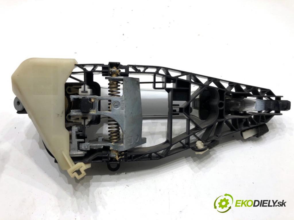 BMW F16 SUV 2015 230 kW xDrive 40 d 2993 Kľučka vonkajšia ľavy zad