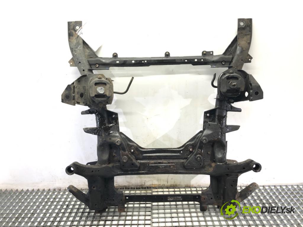 BMW F16 SUV 2015 230 kW xDrive 40 d 2993 výztuha pod motor  (Přední výztuha)