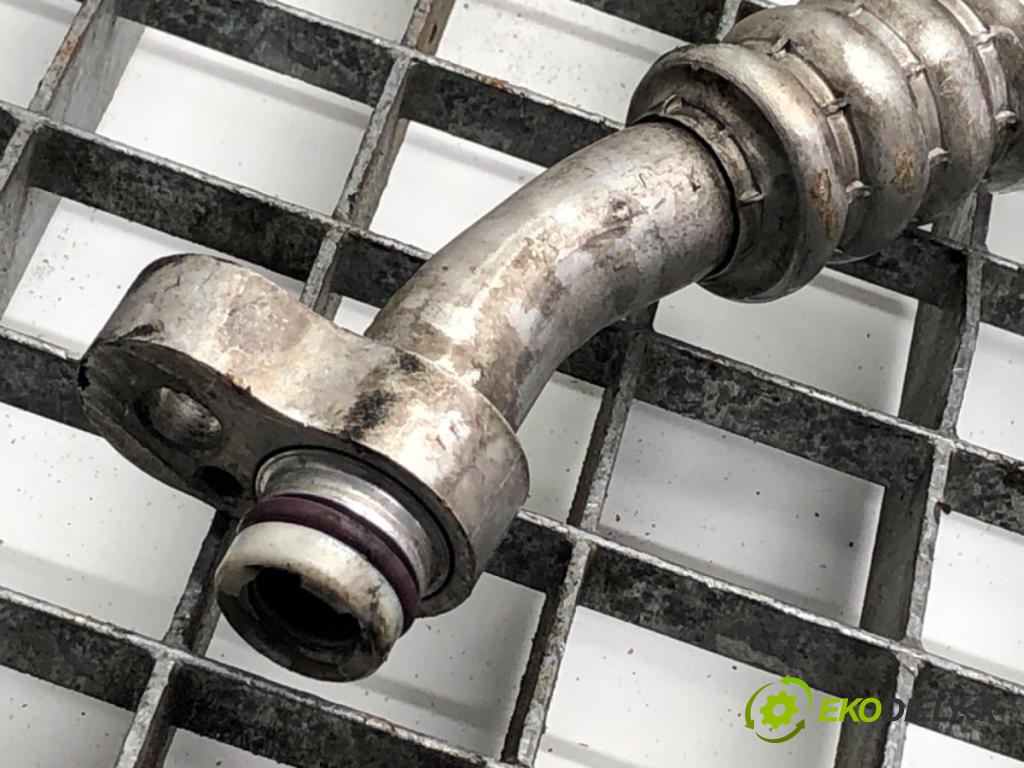 BMW F16 SUV 2015 230 kW xDrive 40 d 2993 rúrka klimatizace 9252992 (Trubka klimatizace)