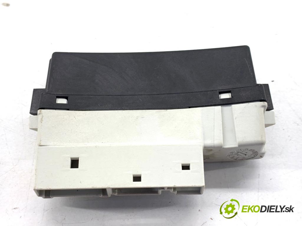 BMW F16 SUV 2015 230 kW xDrive 40 d 2993 modul volantu 9218381 (Řídící jednotka ostatní)