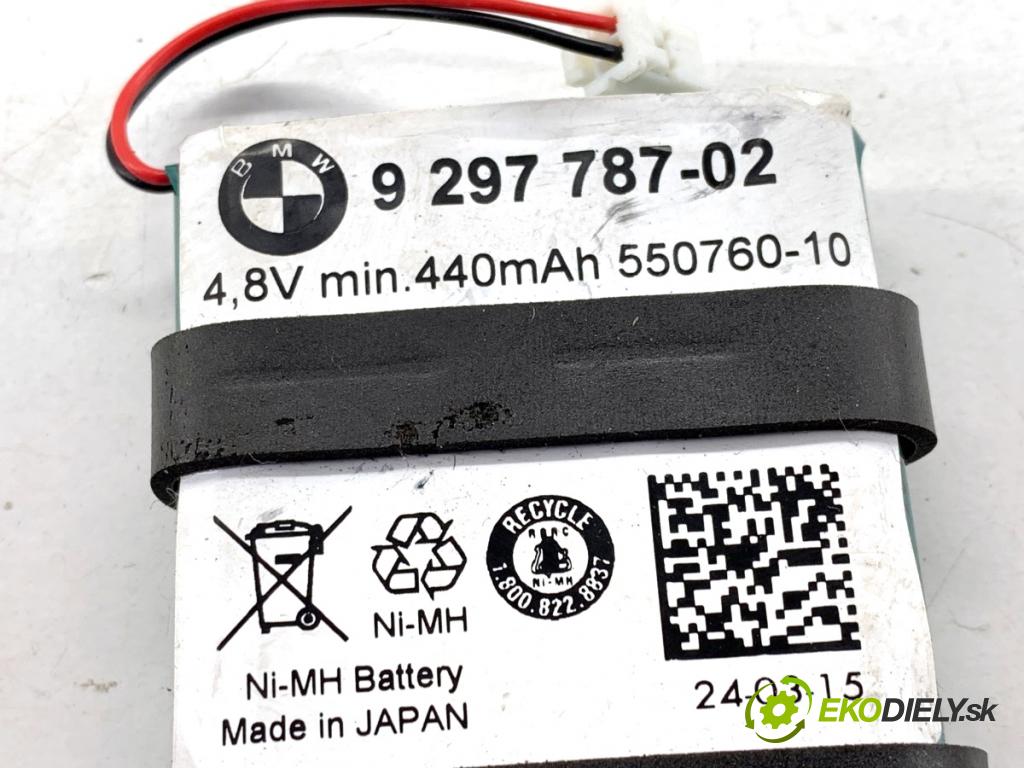 BMW F16 SUV 2015 230 kW xDrive 40 d 2993 BATERIA TELEMATIC strecha 9297787