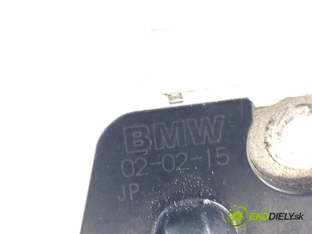 BMW F16 SUV 2015 230 kW xDrive 40 d 2993 Váha vzduchu 7804150 (Váha vzduchu)