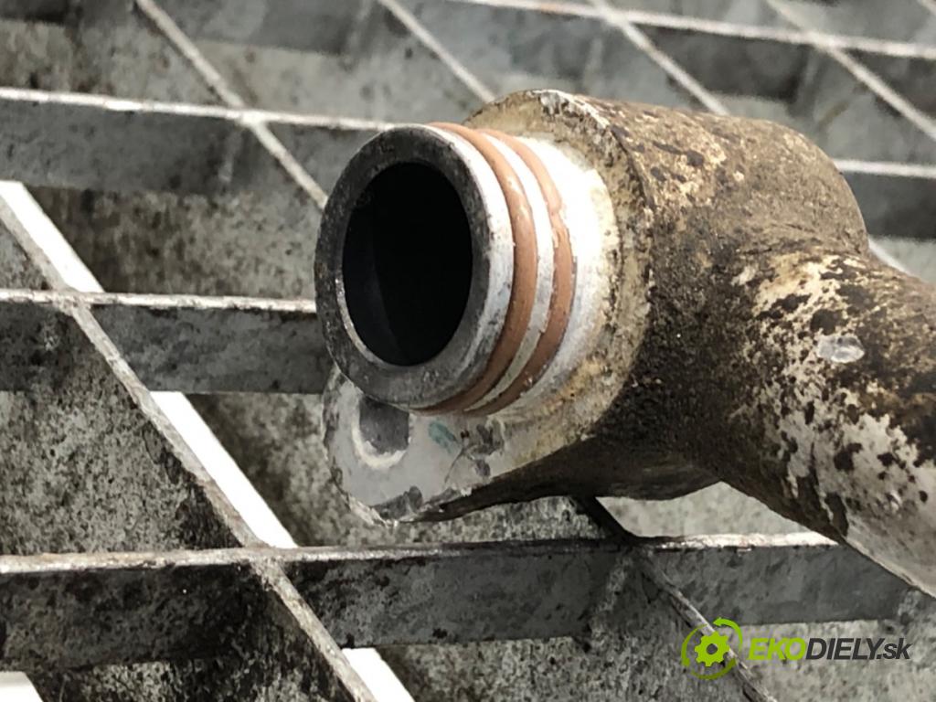 RENAULT TRAFIC III Autobus 2015 92 kW 1.6 dCi 125 (JGMH) 1598 rúrka klimatizace 924625753R (Trubka klimatizace)