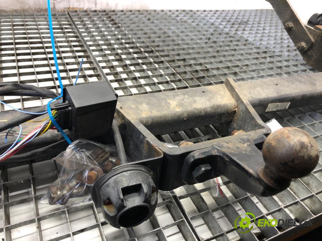 RENAULT TRAFIC III Autobus 2015 92 kW 1.6 dCi 125 (JGMH) 1598 Hák tažné zařízení  (Tažné zařízení)