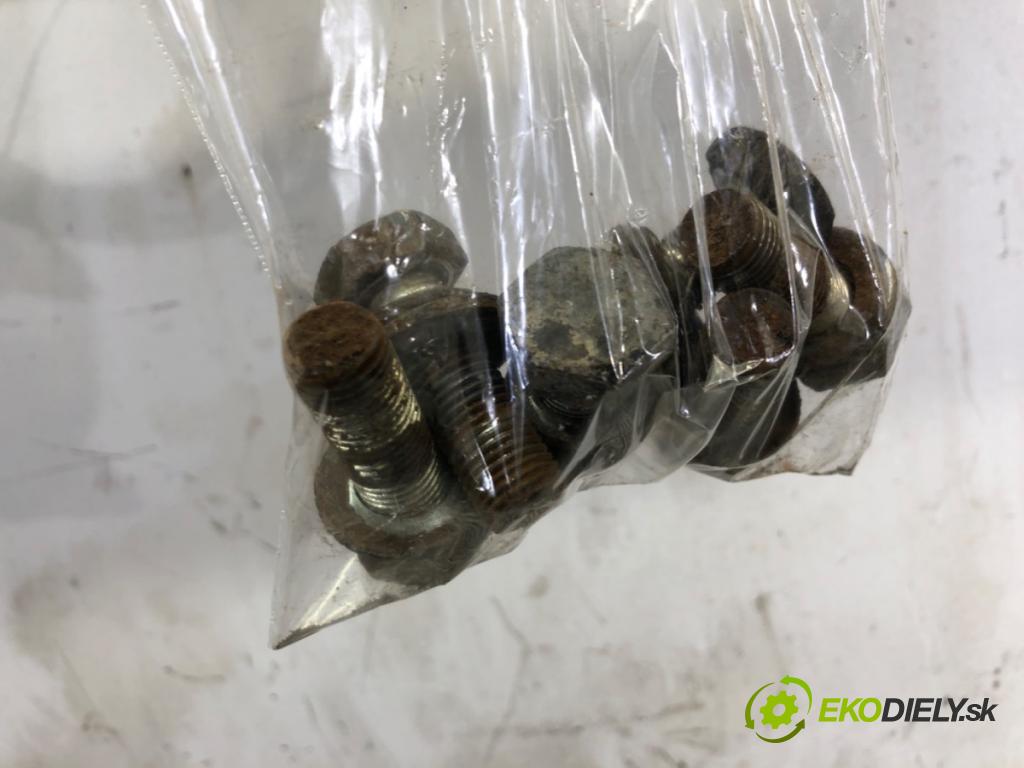 RENAULT TRAFIC III Autobus 2015 92 kW 1.6 dCi 125 (JGMH) 1598 Hák tažné zařízení  (Tažné zařízení)