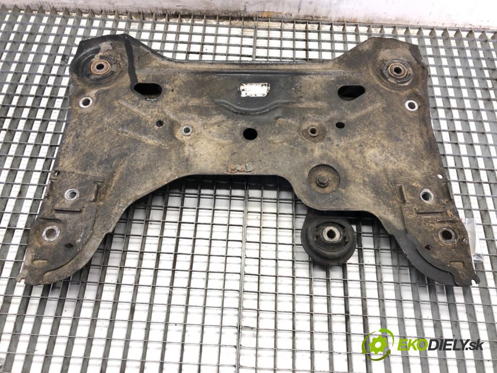 RENAULT TRAFIC III Autobus 2015 92 kW 1.6 dCi 125 (JGMH) 1598 výztuha pod motor  (Přední výztuha)