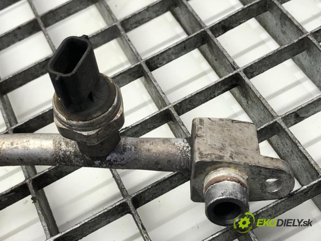 RENAULT TRAFIC III Autobus 2015 92 kW 1.6 dCi 125 (JGMH) 1598 rúrka klimatizace  (Trubka klimatizace)