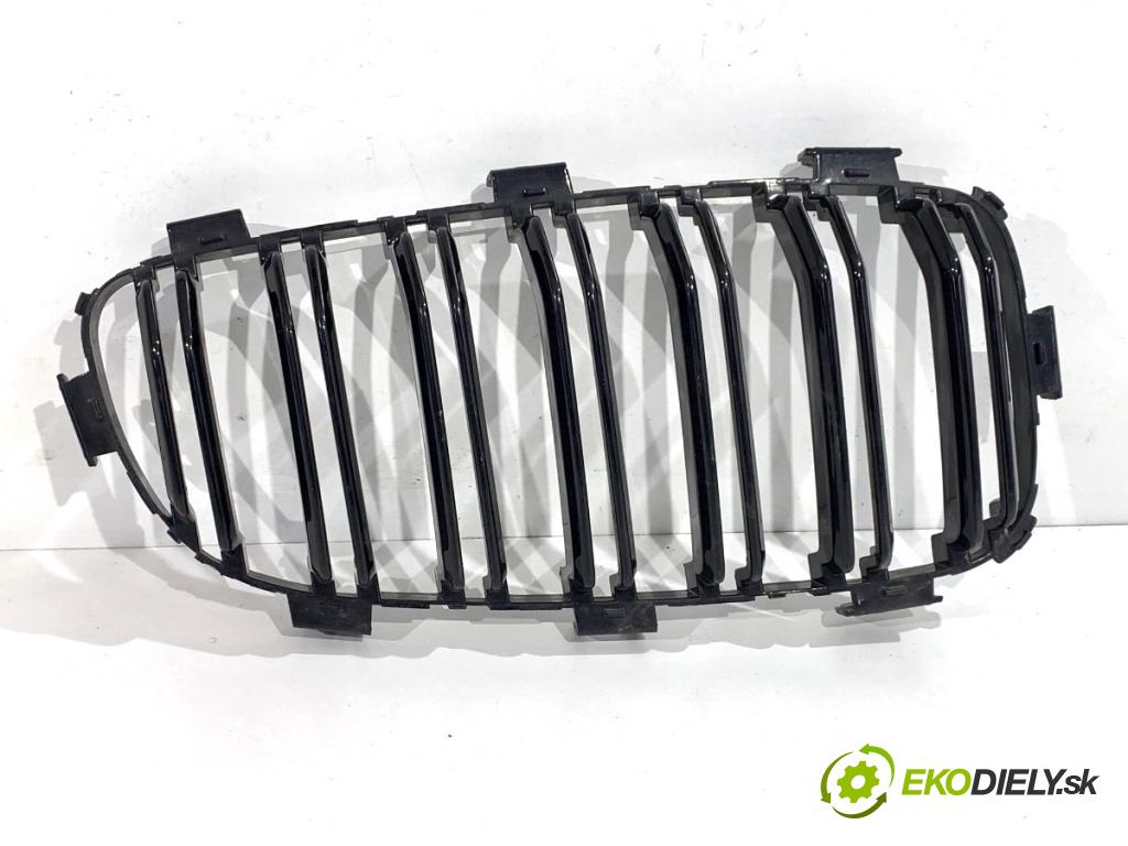BMW F34 liftback 2017 135 kW 320 i 1998 mřížka maska mřížky pravá  (Přední mřížka (maska chladiče))