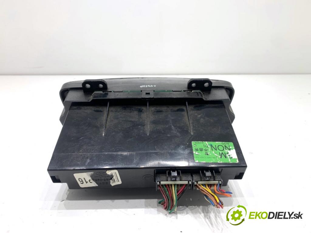 HYUNDAI SANTE FE I SUV 2005 83 kW 2.0 CRDi 1991 Panel ovládania kúrenia 97250-26XXX (Prepínacie páčky pod volantom)