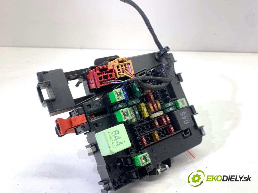 VW TRANSPORTER T6 Autobus 2020 81 kW 2.0 TDI 1968 Skrinka poistková 7L1919317 (Poistková skrinka)