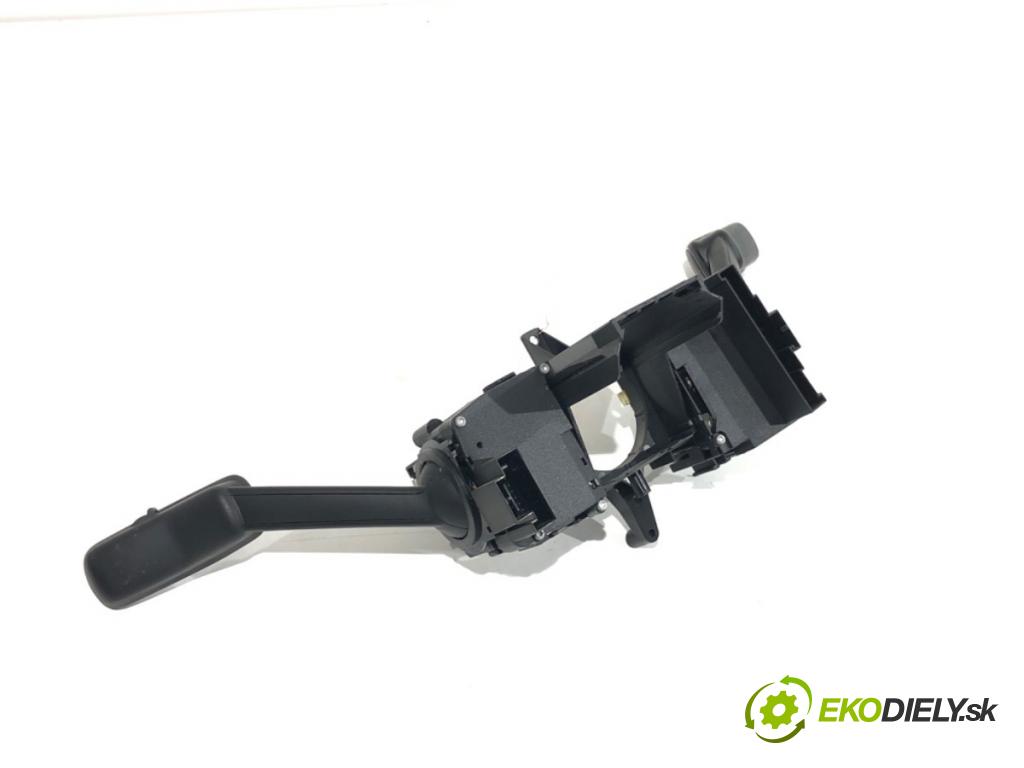 VW TRANSPORTER T6 Autobus 2020 81 kW 2.0 TDI 1968 Prepínač kombinovaný 2Q1953507H (Prepínacie páčky pod volantom)