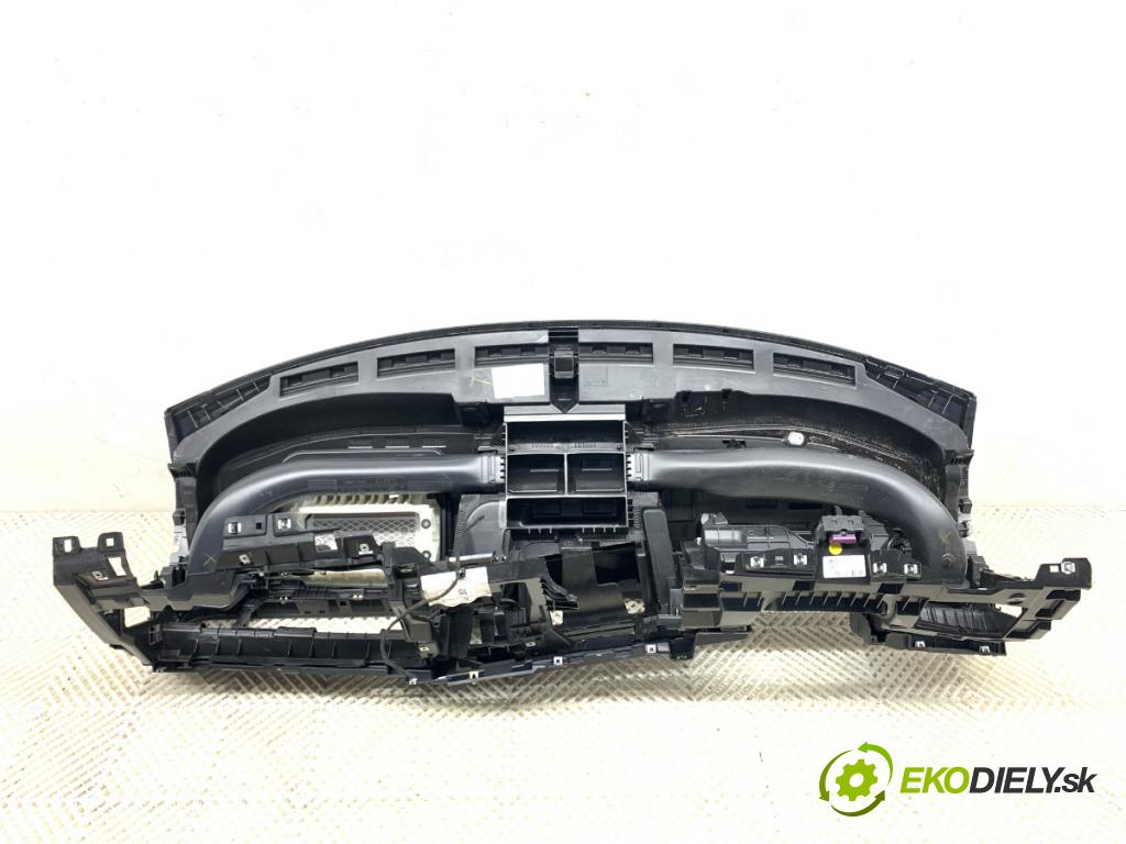 VW TRANSPORTER T6 Autobus 2020 81 kW 2.0 TDI 1968 Palubná doska  (Palubná doska)