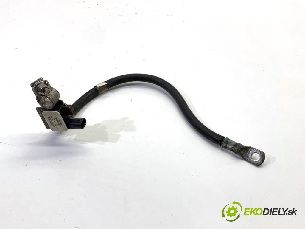 VW TRANSPORTER T6 Autobus 2020 81 kW 2.0 TDI 1968 svorka MINUS 7E0915181N