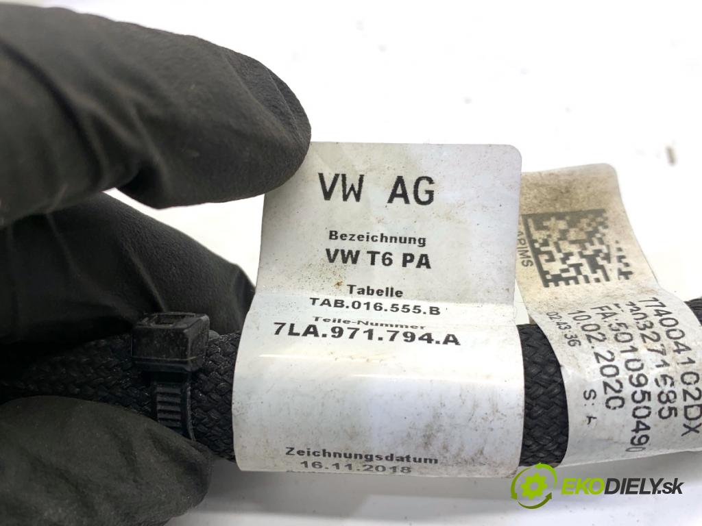VW TRANSPORTER T6 Autobus 2020 81 kW 2.0 TDI 1968 svorka MINUS 7LA971794A