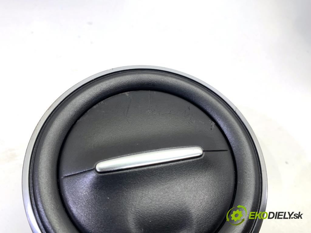 DACIA DUSTER SUV 2022 85 kW 1.5 dCi 115 (HMAD) 1461 mří topení přední část 687603688R