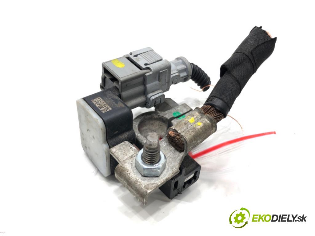 DACIA DUSTER SUV 2022 85 kW 1.5 dCi 115 (HMAD) 1461 svorka MINUS: 250825784R