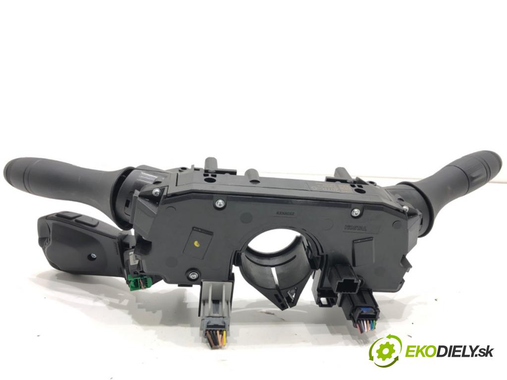 DACIA DUSTER SUV 2022 85 kW 1.5 dCi 115 (HMAD) 1461 Prepínač kombinovaný 255678207R (Prepínacie páčky pod volantom)