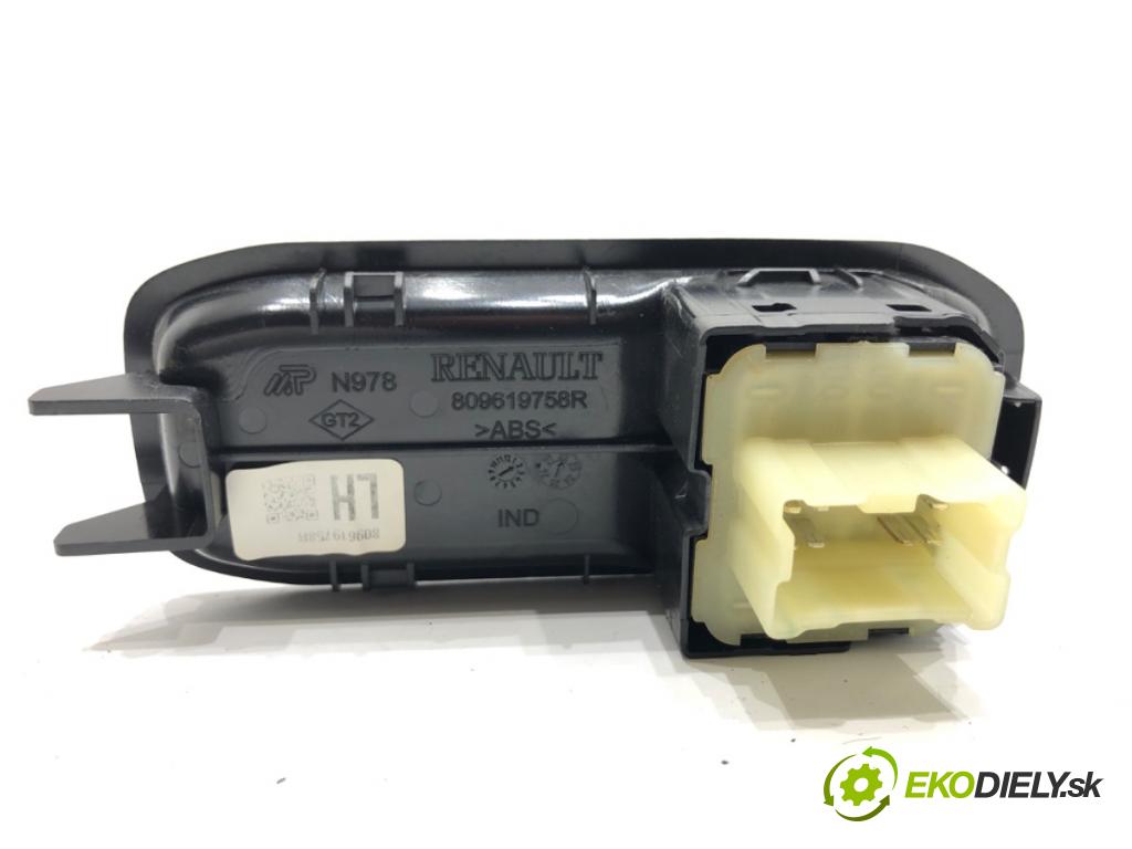 DACIA DUSTER SUV 2022 85 kW 1.5 dCi 115 (HMAD) 1461 přepínač oken 254118044R (Páčky pod volantem)