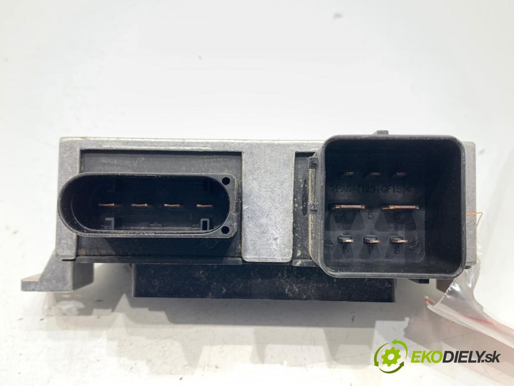 DACIA DUSTER SUV 2022 85 kW 1.5 dCi 115 (HMAD) 1461 relé sviečok žhavenia 271202380R (Relé)